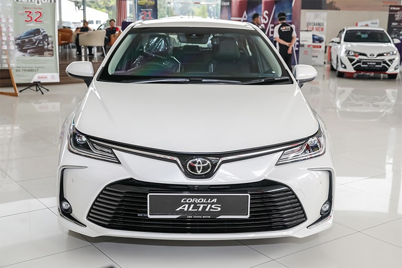 đánh giá ngoại thất đầu xe Toyota Corolla Altis 2019
