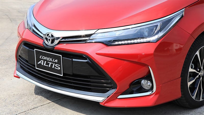 Đánh giá ngoại thất đầu xe Toyota Corolla Altis 2021