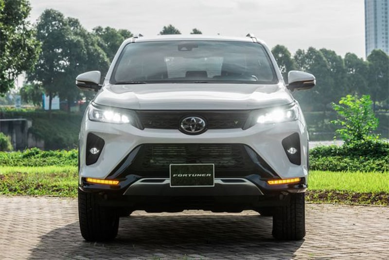 Đánh giá ngoại thất đầu xe Toyota Fortuner 2022