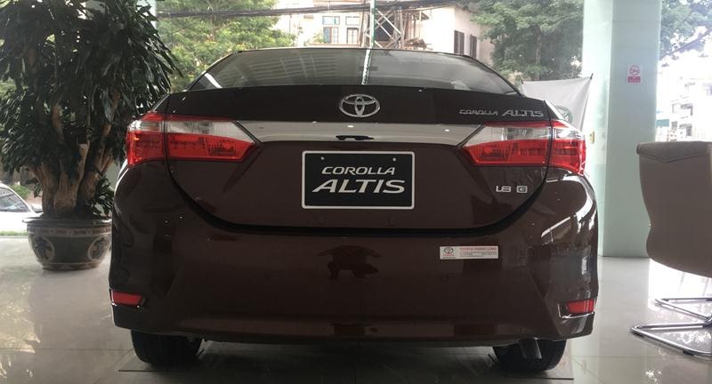 Đánh giá ngoại thất đuôi xe Toyota Corolla Altis 2018