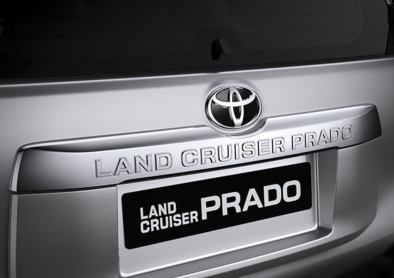 Đánh giá ngoại thất đuôi xe Toyota Land Cruiser 2018