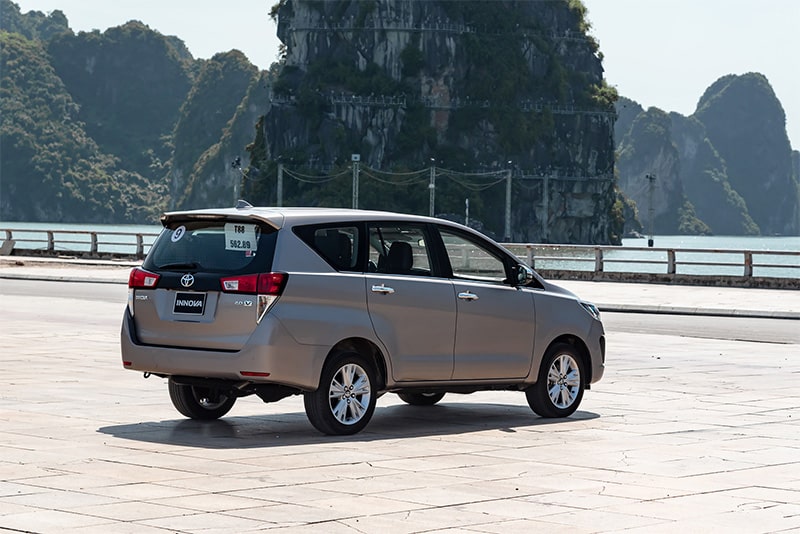 Đánh giá ngoại thất thân xe Toyota Innova 2022