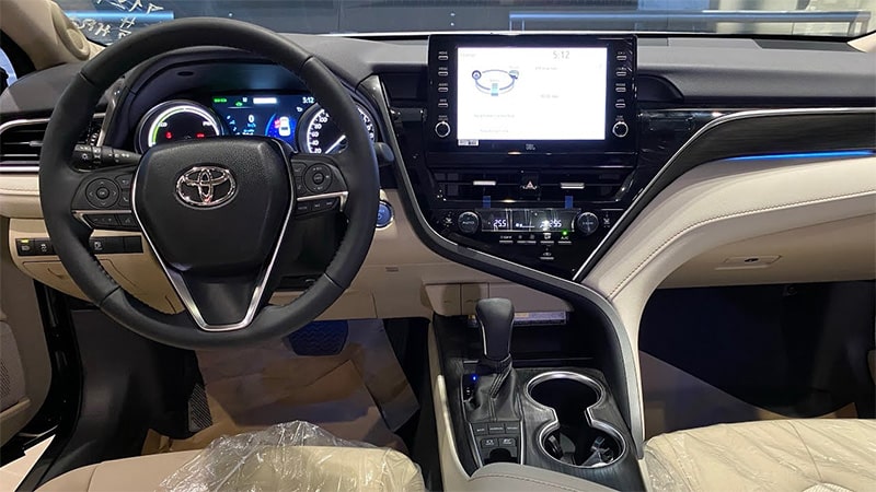 Đánh giá nội thất xe Toyota Camry 2022