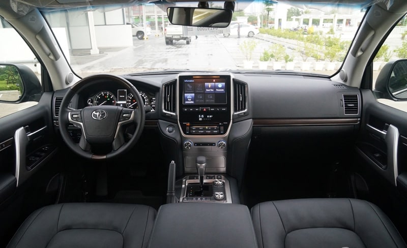 Đánh giá nội thất xe Toyota Land Cruiser 2019