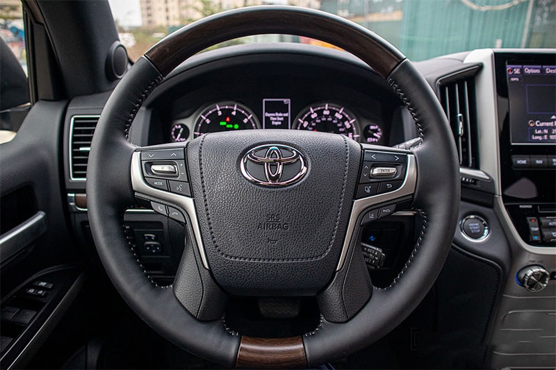 Đánh giá nội thất xe Toyota Land Cruiser 2020
