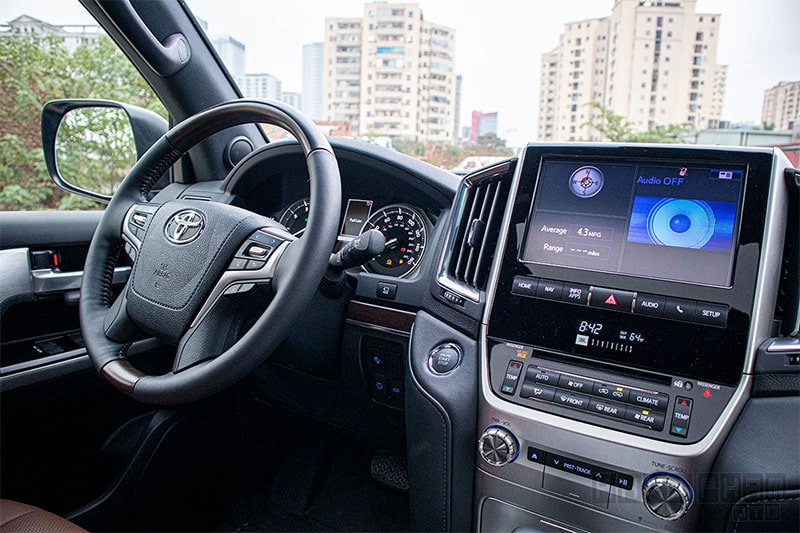 Đánh giá tiện nghi xe Toyota Land Cruiser 2020