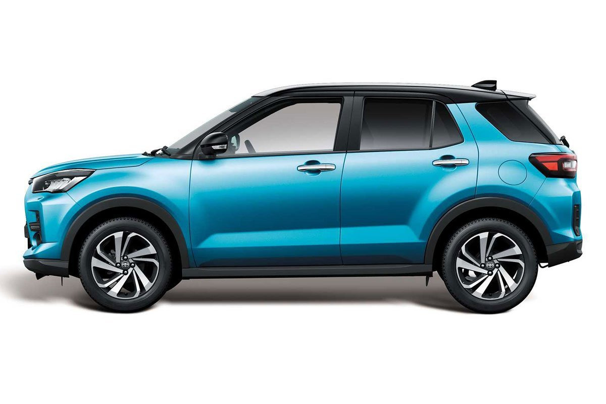 Gương chiếu hậu của Toyota Raize 2021 được sơn cùng màu với thân xe