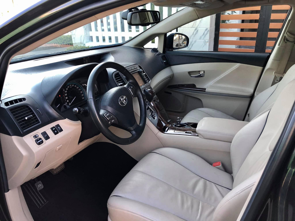 Nội thất của Toyota Venza 2020 được thiết kế với chất liệu cao cấp và đầy tiện nghi