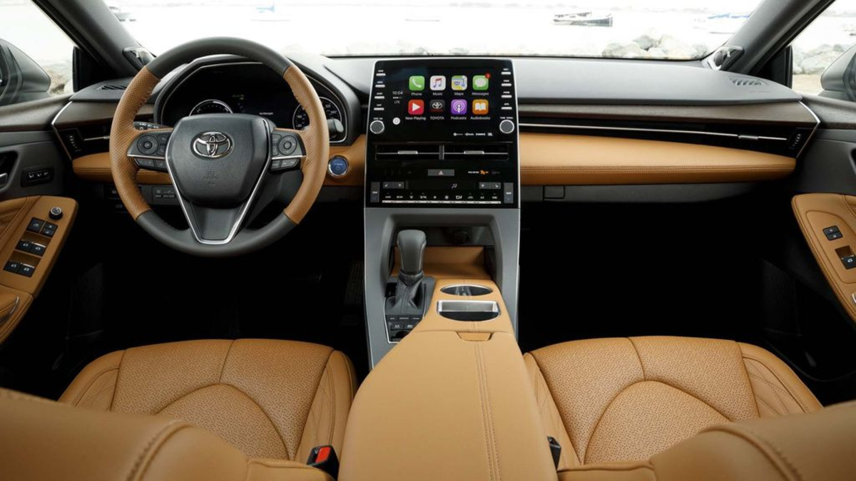 Toyota Avalon 2019 có màn hình 9 inch ở cụm đồng hồ trước mắt tài xế
