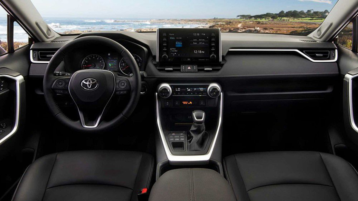 Toyota RAV4 2020 có màn hình tích hợp hệ thống giải trí đa phương tiện