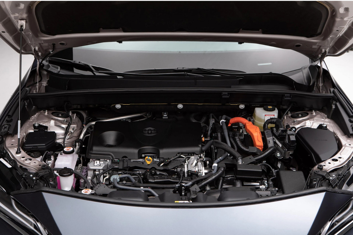 Toyota Venza 2021 được trang bị động cơ xăng Hybrid 2.5L