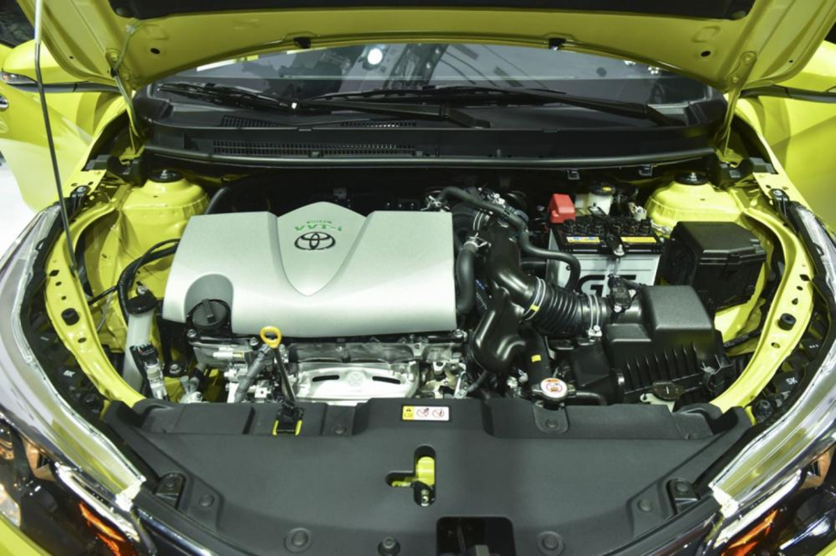 Toyota Yaris 2019 sử dụng động cơ 4 xy-lanh, dung tích 1,5 lít, mã 2NR-FE