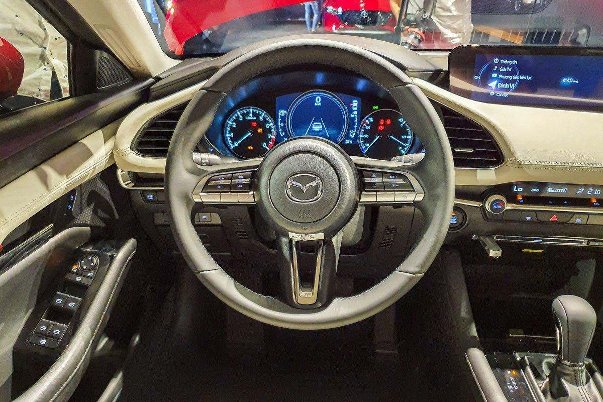 Khoang ghế lái của xe Mazda 3 2022