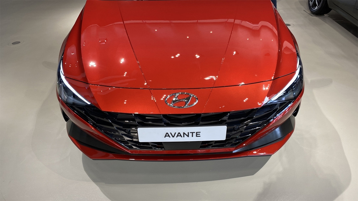 Ngoại thất đầu xe Hyundai Avante 2021