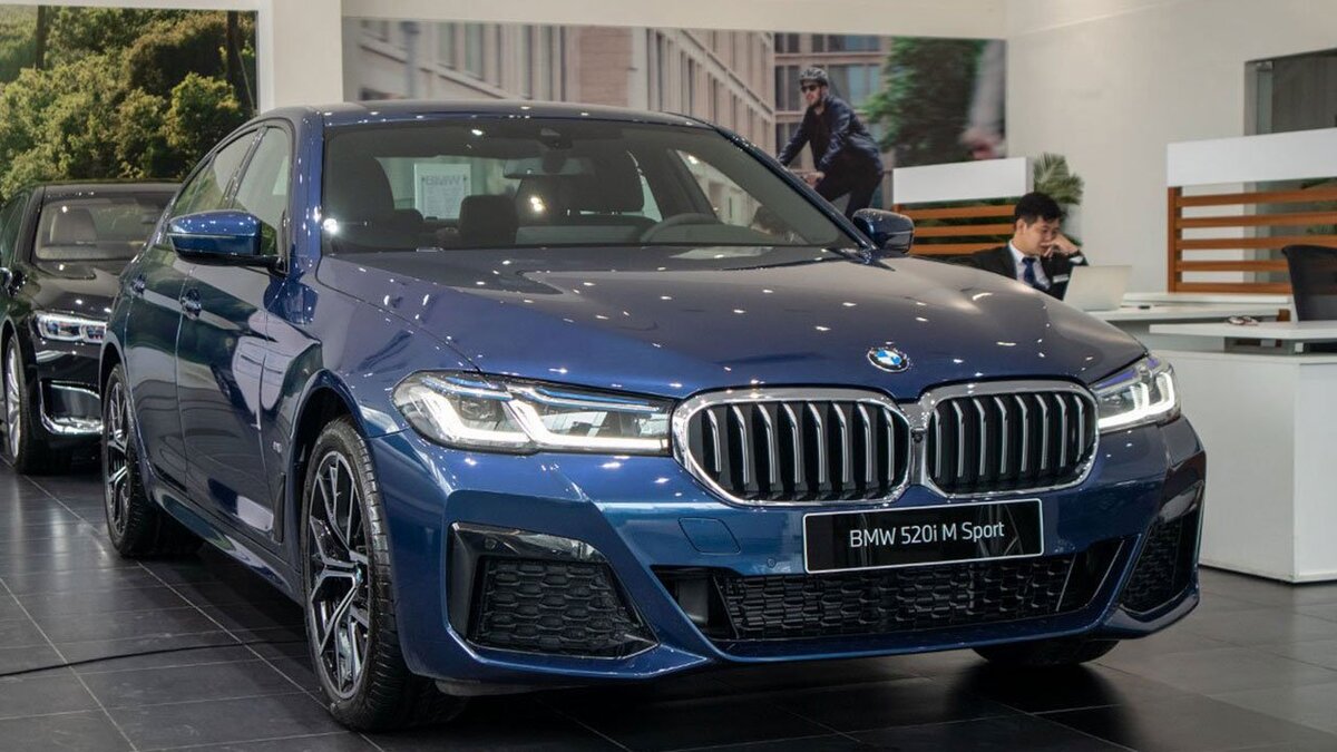 Bảng giá xe BMW 520i dao động từ 1,8 tỷ - 2,2 tỷ đồng cho từng phiên bản