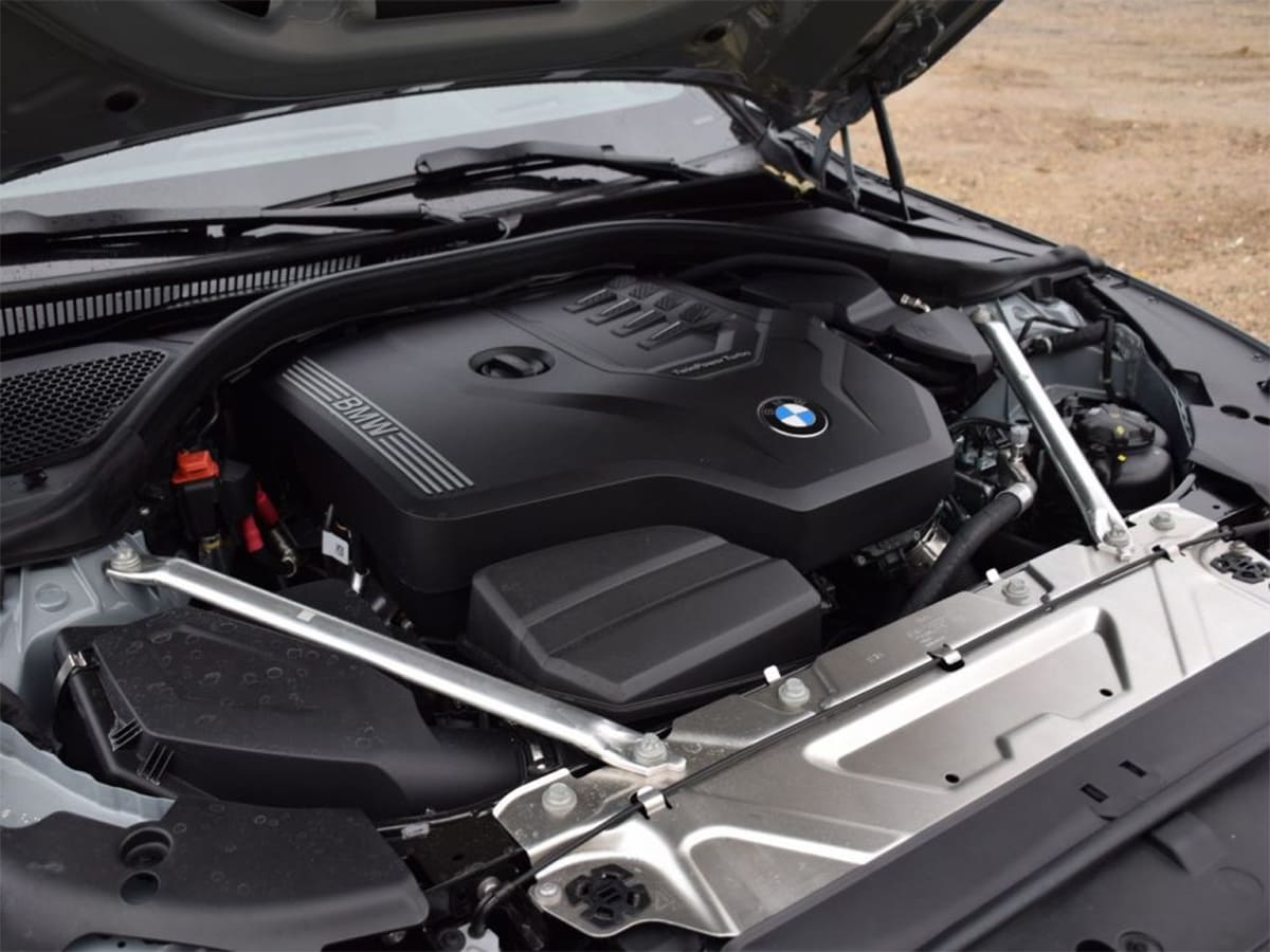 Động cơ Twin Turbo 4 xy lanh thẳng hàng của xe BMW 420i Grand Coupe