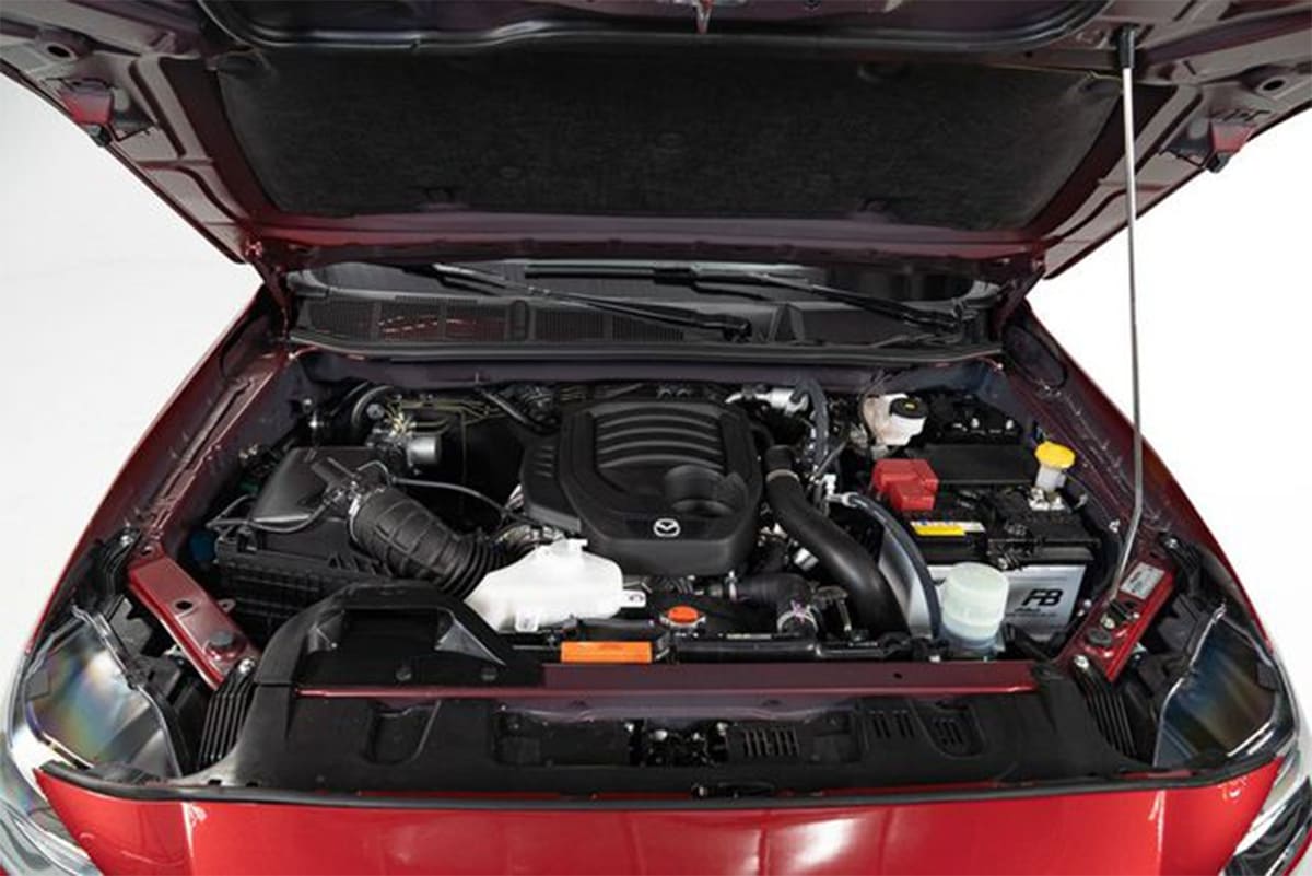 Động cơ dầu diesel 1.9L được trang bị trên cả 4 phiên bản của Mazda BT50 2022