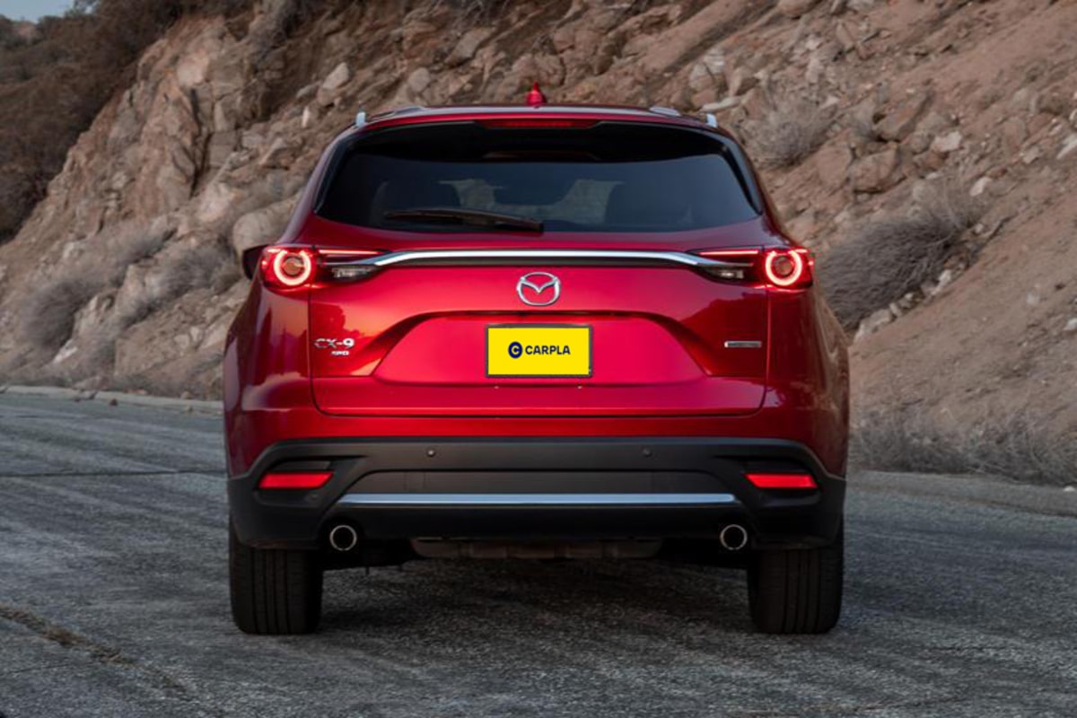 Đuôi xe Mazda CX-9 2020 có đèn LED sáng, đảm bảo tính rõ ràng khi di chuyển