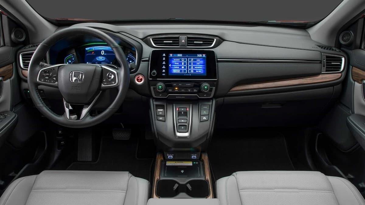 Khoang lái Honda CR-V 2020 là cần số được tích hợp gần người lái