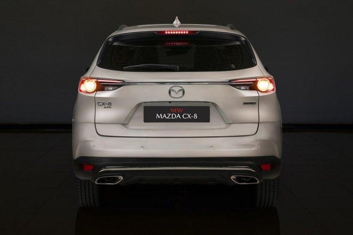 Ngoại thất đuôi xe Mazda CX-8 2023