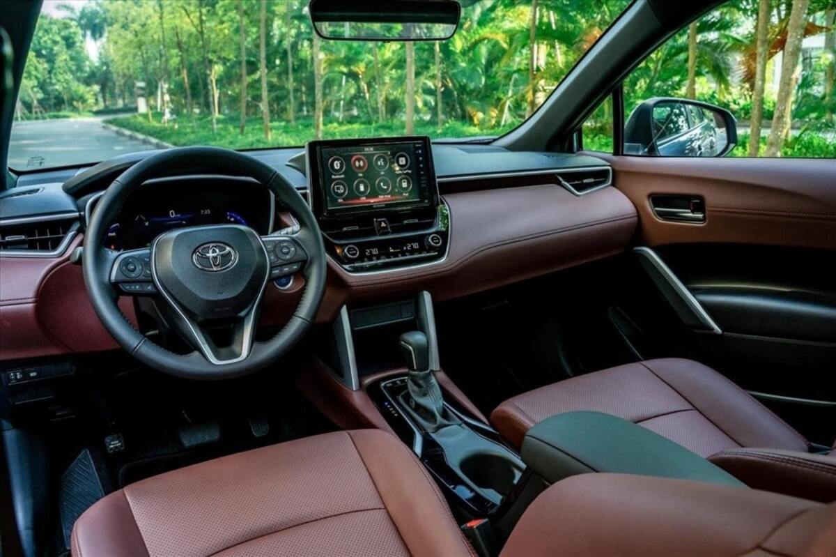 Nội thất của Toyota Corolla Cross 2020 có ghế ngồi là vải bọc da cao cấp