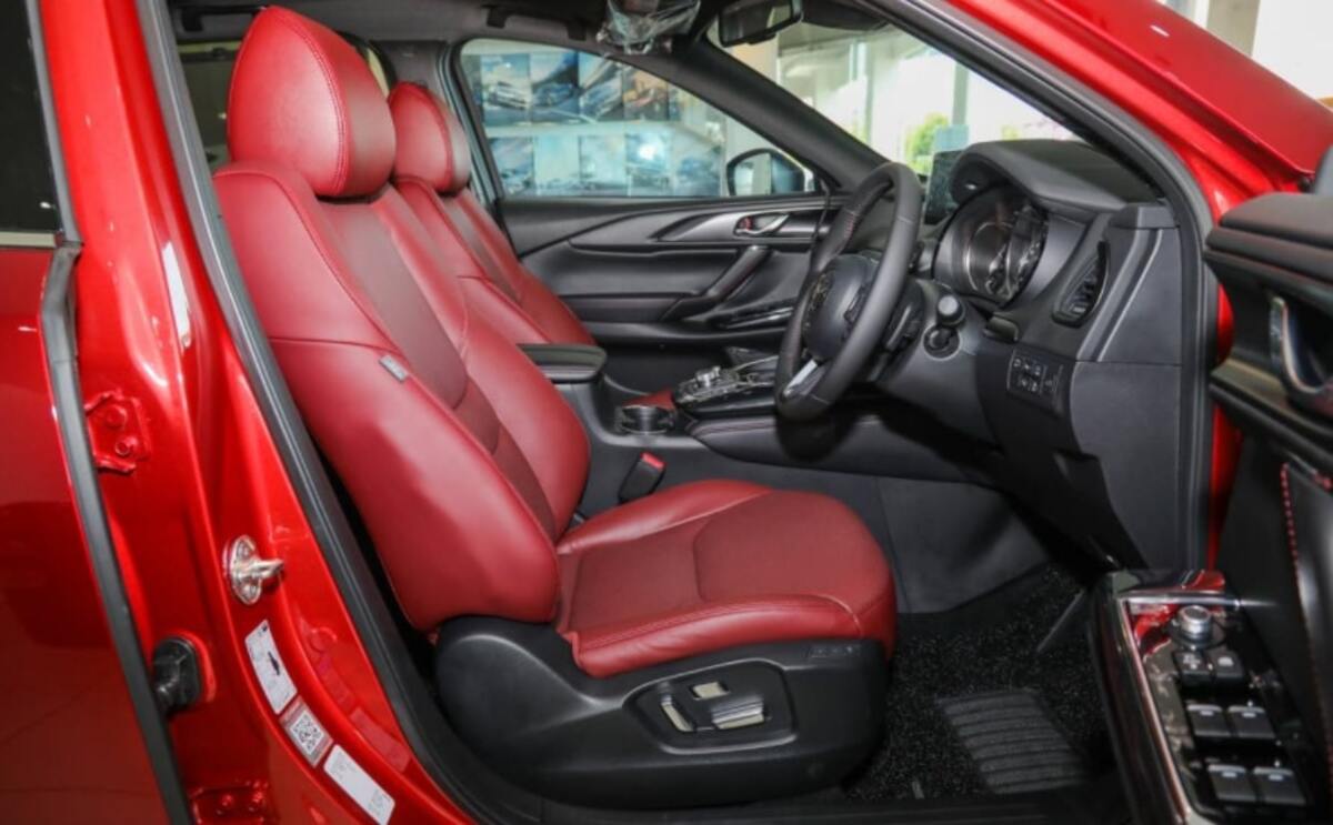 Nội thất sang trọng, độc đáo của xe Mazda CX-9 2023