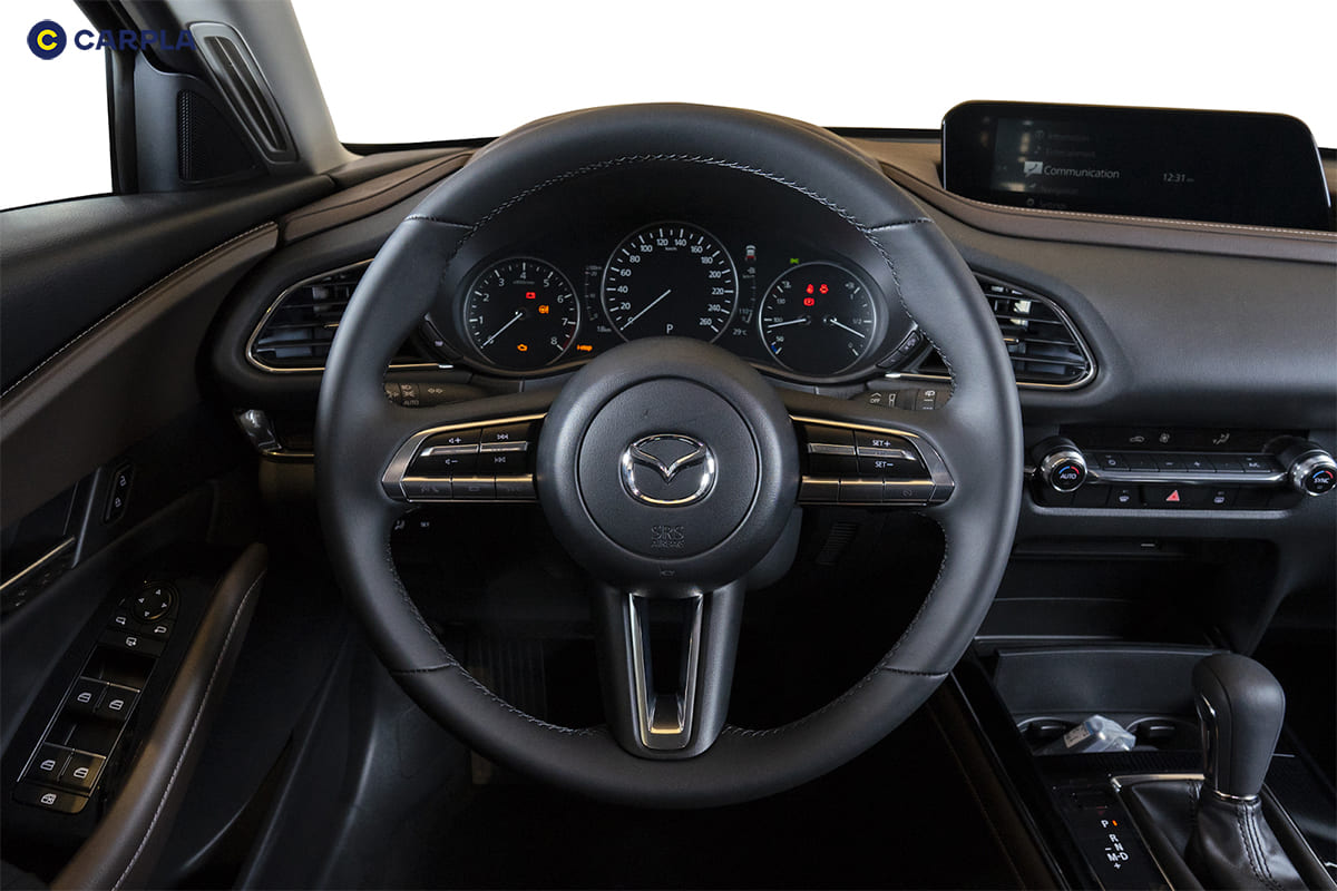 Nội thất khoang lái Mazda CX-30 2021