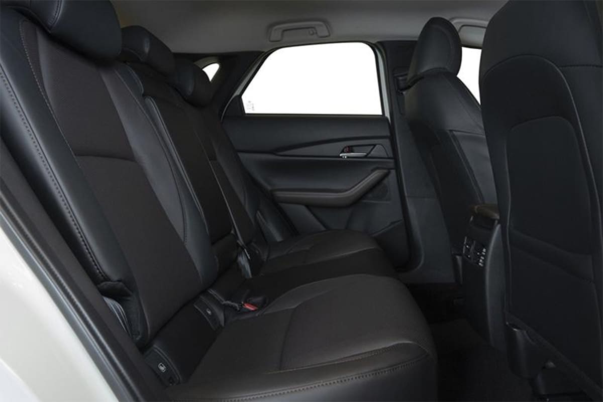 Các khoang ghế trên xe Mazda CX-30 2023