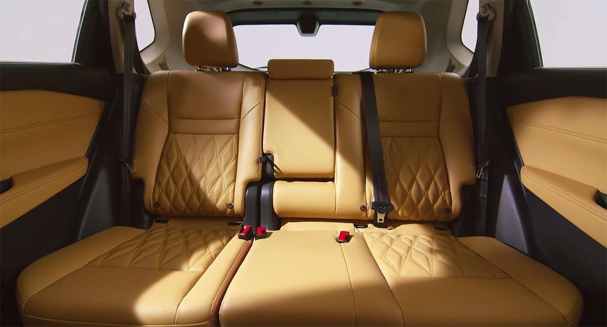 Xe Nissan X-Trail 2023 sở hữu khoang ghế ngồi rộng mang lại sự thoải mái