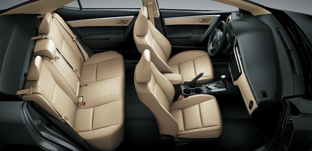 Toyota Corolla Altis 2019 1.8E CVT được trang bị ghế ngồi bọc nỉ