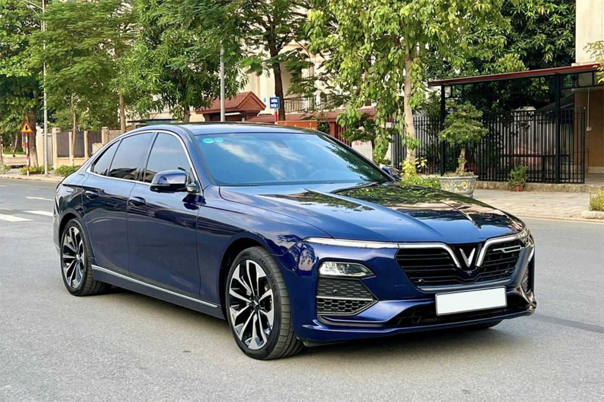 xe ô tô Vinfast Lux A2.0