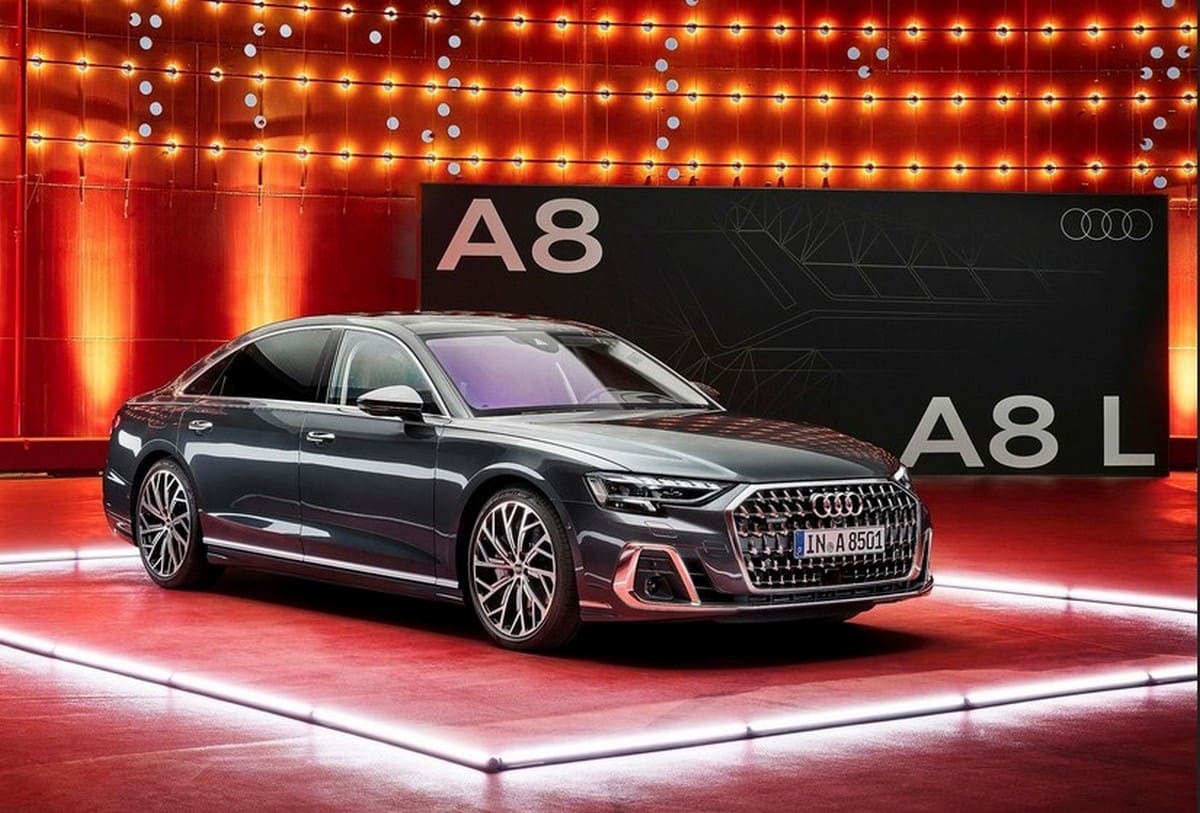 Audi A8 2025 còn nổi bật với khả năng vận hành mạnh mẽ trơn tru