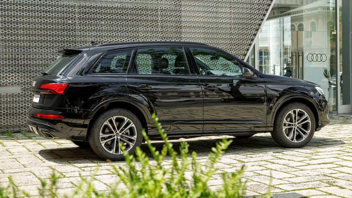 Audi Q7 có hiệu suất mạnh mẽ nhưng vẫn đảm bảo mức tiêu hao nhiên liệu hợp lý