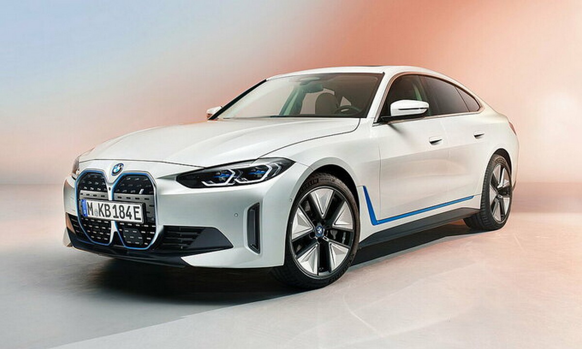 BMW i4 giá chỉ từ 3.739.000.000 VNĐ