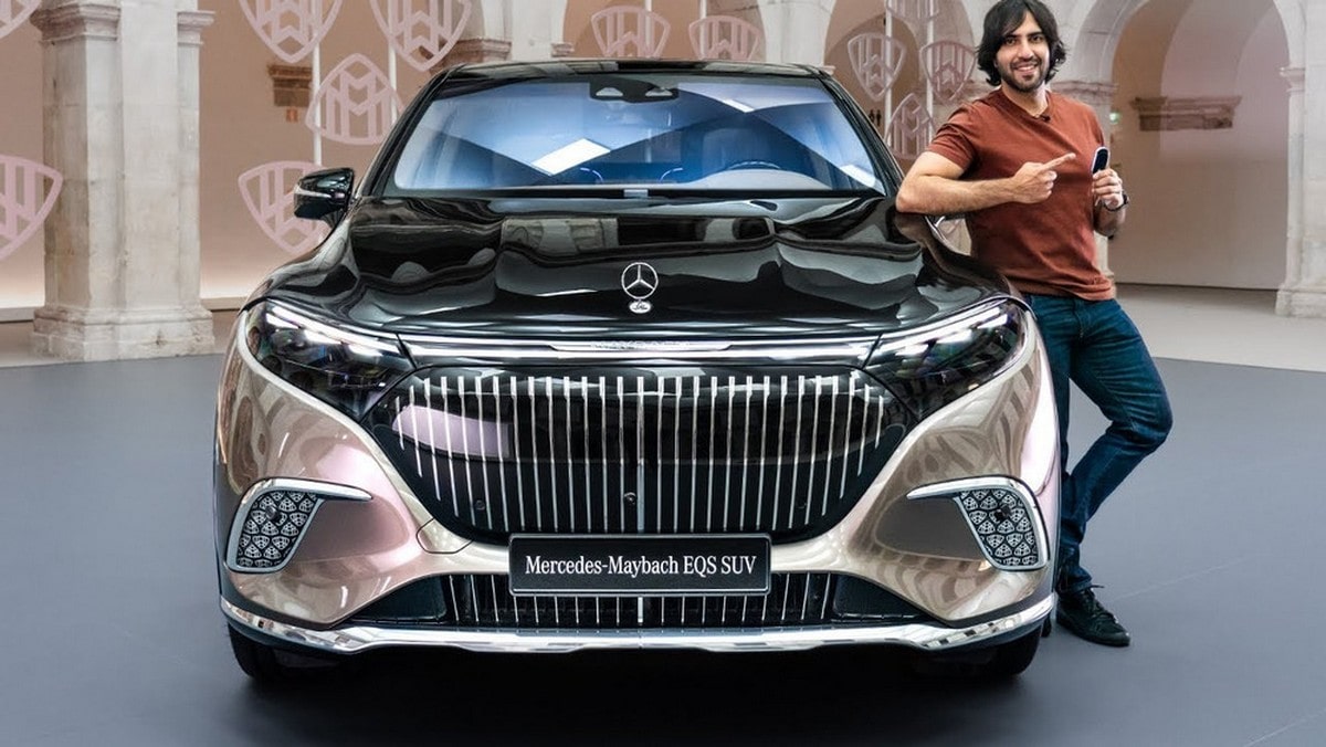 Phần đầu xe Mercedes Maybach EQS SUV