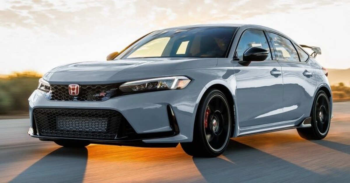 Giá niêm yết của xe ô tô thể thao Honda Civic Type R là 2.999.000.000 VNĐ