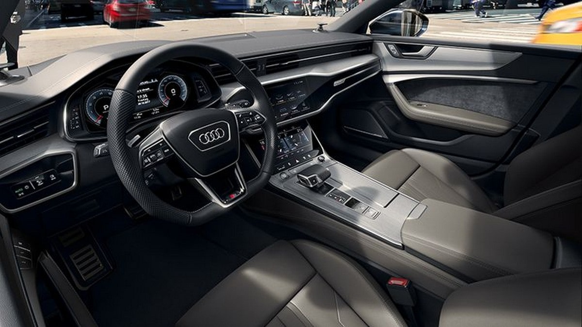 Không gian nội thất Audi A7 rộng rãi mang đến sự thoải mái tối đa cho hành khách