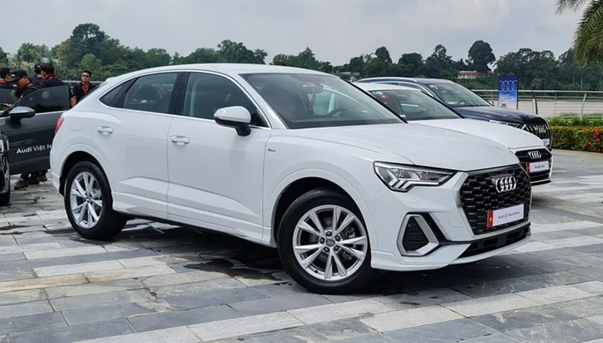 Thân xe Audi Q3 được tạo nên từ những đường gân dập nổi tạo cảm giác thể thao và năng động