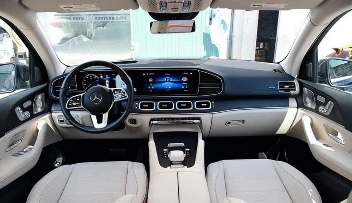 Thiết kế khoang lái Mercedes GLS sang trọng