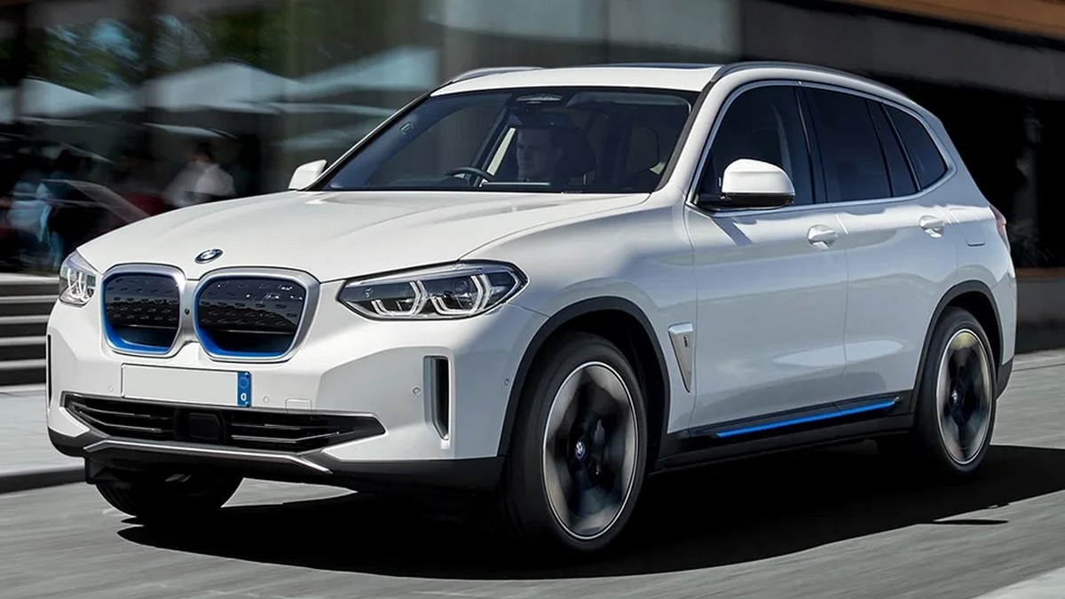 Trải nghiệm lái xe phấn khích tốc độ và an toàn cùng BMW IX3