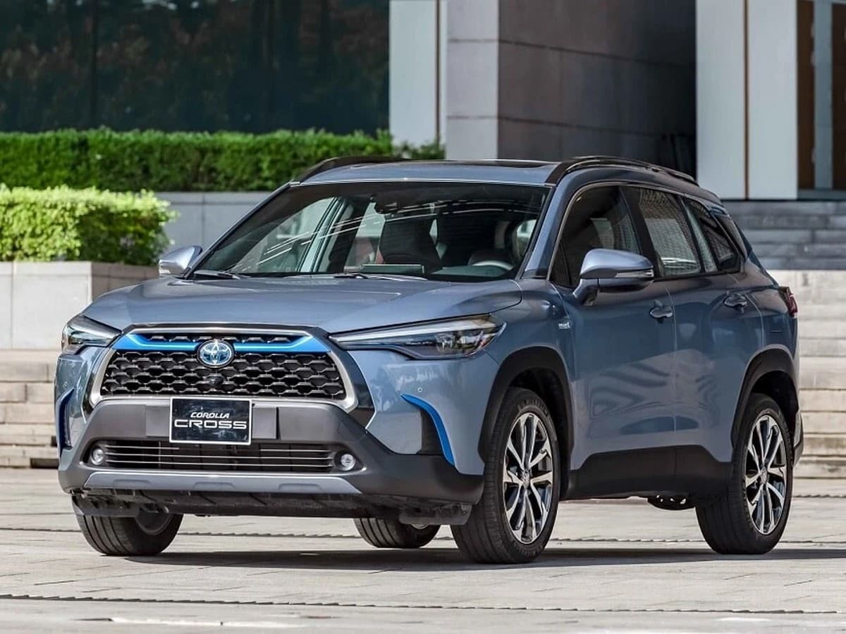 Cung Nhân Mã có thể chọn Toyota Corolla Cross xanh dương