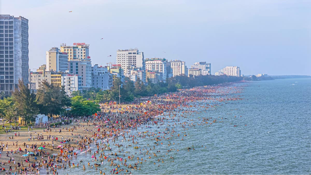 Du lịch Thanh Hóa: Trọn bộ kinh nghiệm ăn – chơi – nghỉ không thể bỏ lỡ Bãi biển Sầm Sơn