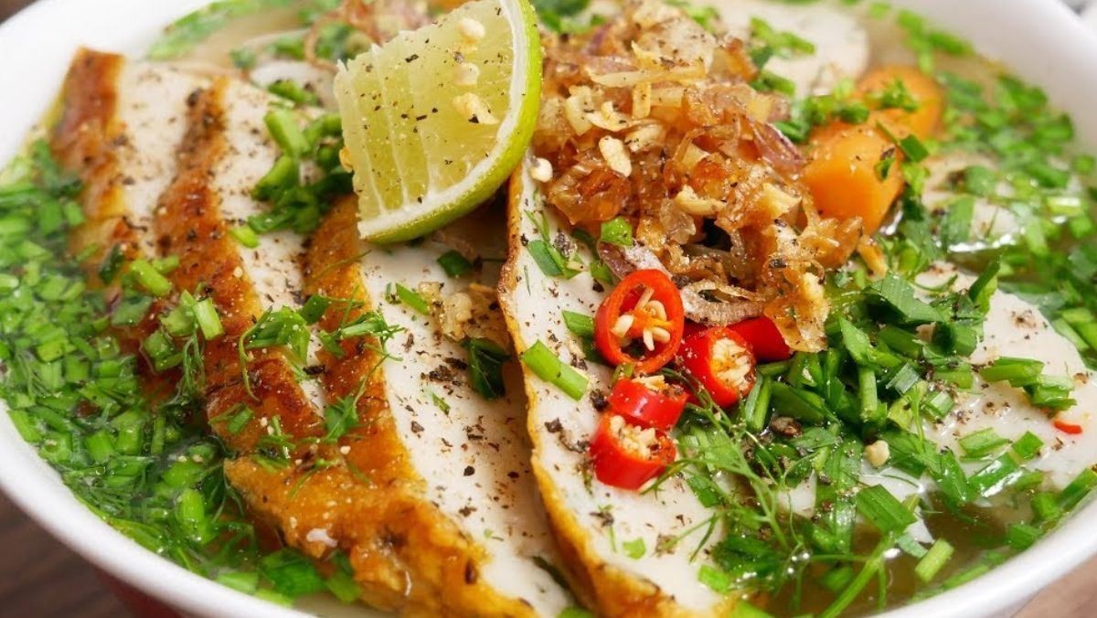 Du lịch Ninh Thuận: Khám phá vùng đất nắng gió cùng Carpla Bánh canh chả cá: