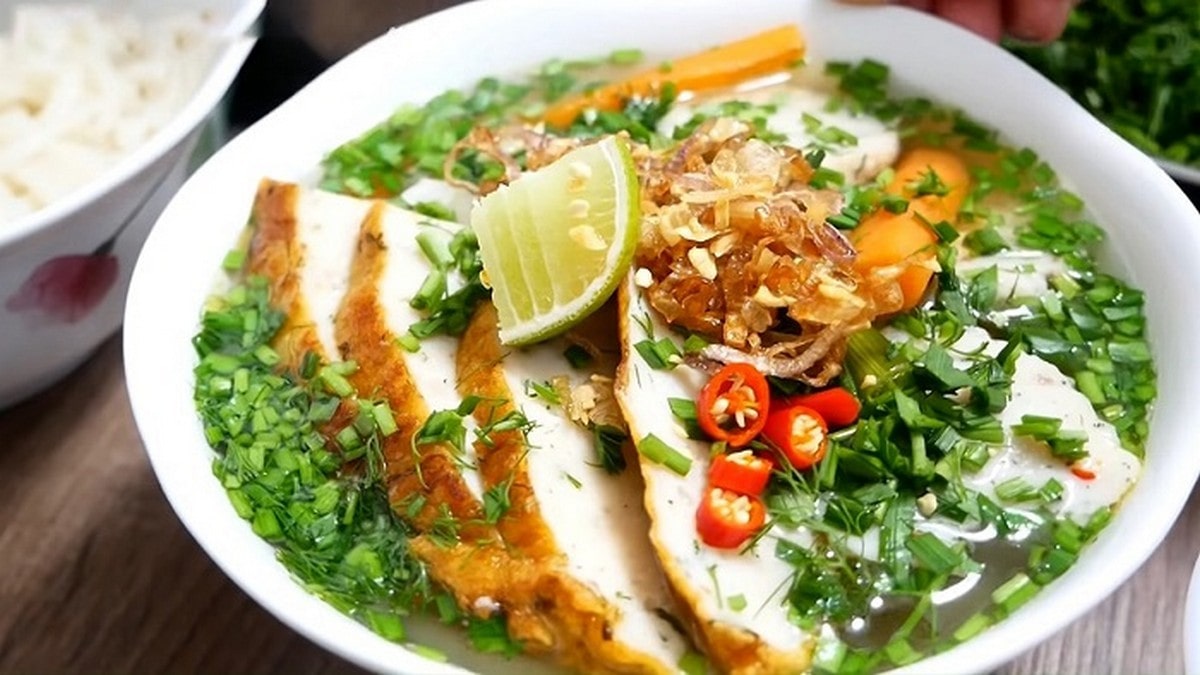 Du lịch Nha Trang từ A đến Z: Trọn bộ cẩm nang ăn – chơi – nghỉ chi tiết nhất Bánh canh chả cá