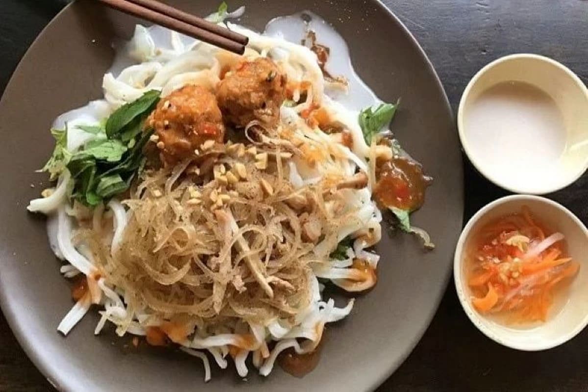 Bánh tằm bì Hà Tiên nổi tiếng Bánh tằm bì Hà Tiên nổi tiếng
