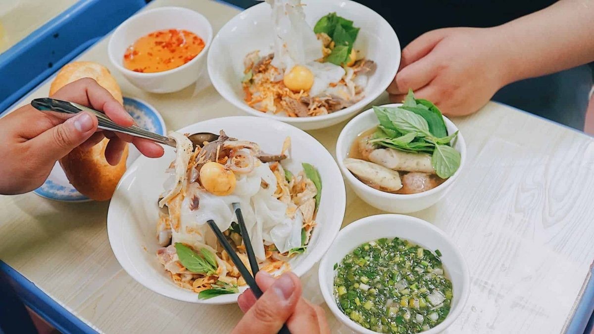 Du lịch Đà Lạt: Những điểm đến không thể bỏ qua Bánh ướt lòng gà