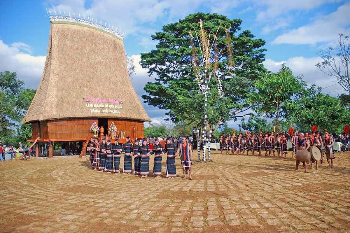 Hành trình du lịch Gia Lai: Kinh nghiệm du lịch đầy đủ Buôn làng Ba Na (làng Plei Ổp)