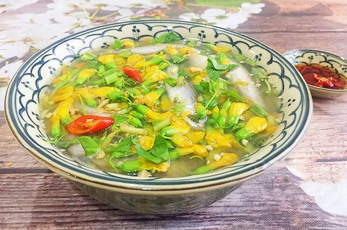 Canh chua cá linh bông điên điển Canh chua cá linh bông điên điển