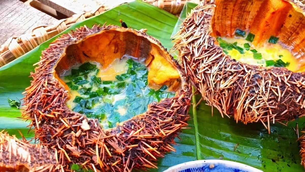 Trải nghiệm du lịch Bình Ba: Thiên đường biển đẹp quên lối về Cầu gai nướng mỡ hành