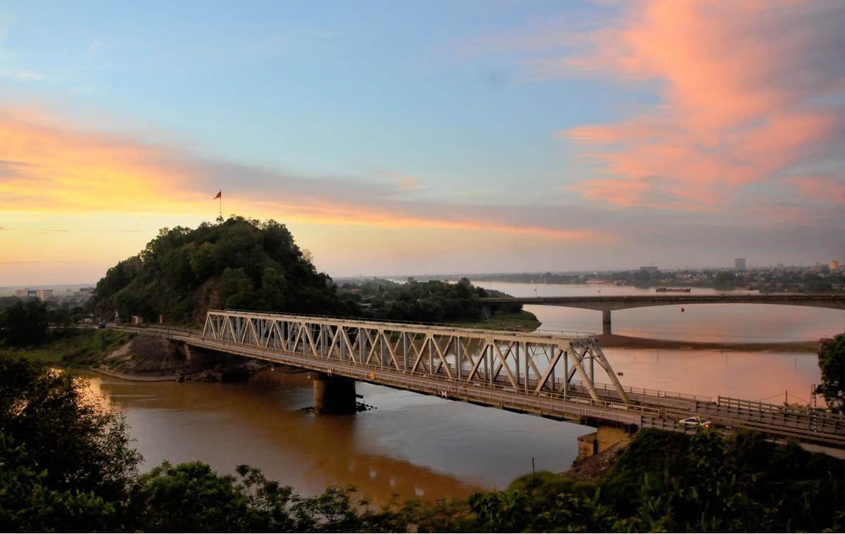 Du lịch Thanh Hóa: Trọn bộ kinh nghiệm ăn – chơi – nghỉ không thể bỏ lỡ Cầu Hàm Rồng
